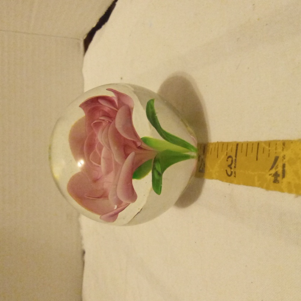 Vintage Edinburgh Rose Paper Weight